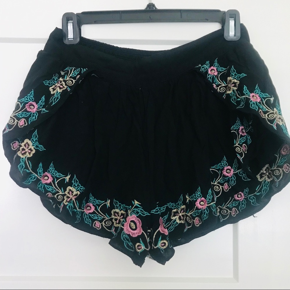 Shorts, flowy